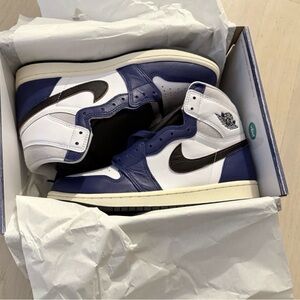 NKE Air Jordan 1 Retro High. NWB Size 8